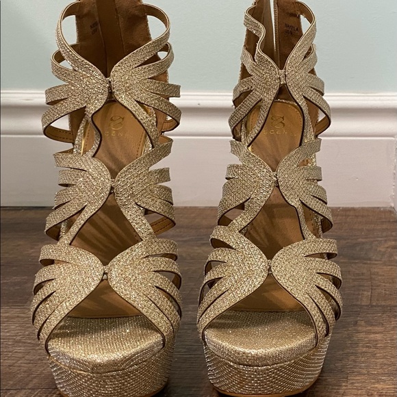 Scene Weaver Heels - Picture 2 of 4